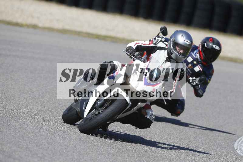 /01 02.04.2026 MAZ ADR/Gruppe rot/34